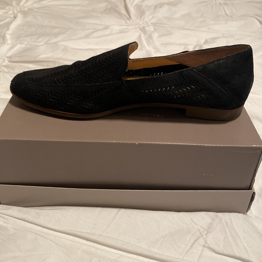 Size 9m Woman’s Loafer Shoes - Picture 3 of 9